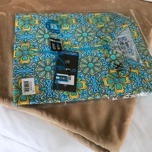 BRAND NEW.  IBKUL SUN PROTECTION SHIRT